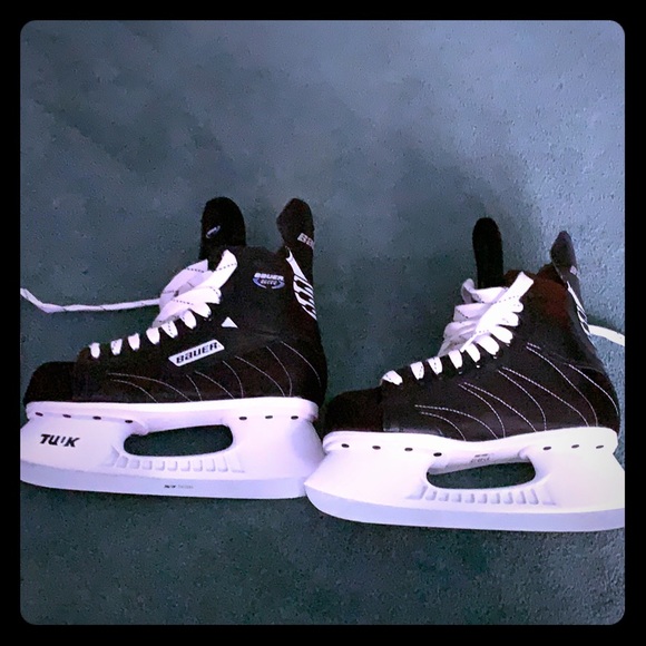Bauer Other - Great condition Hockey Skates
